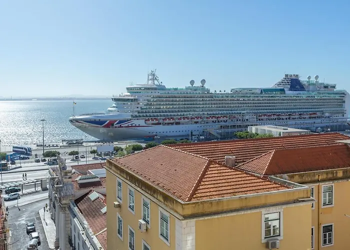 Апартаменти Alfama River View Лісабон