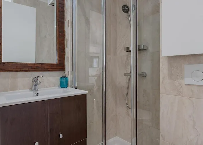 Апартаменти Alfama River View *