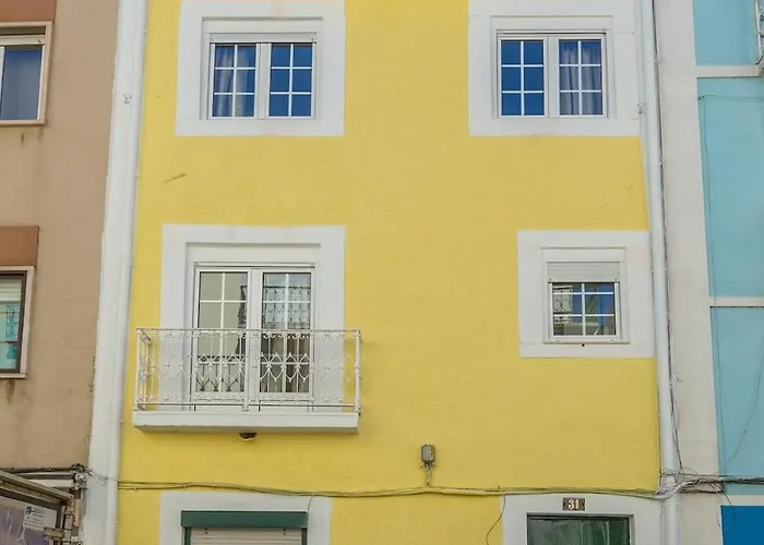 Alfama River View Лісабон