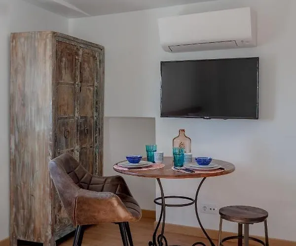 Alfama River View Апартаменти