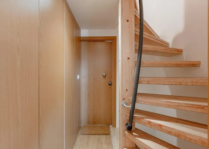 Alfama River View Апартаменти *