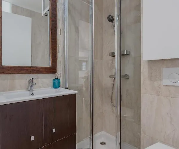 Alfama River View * Лісабон