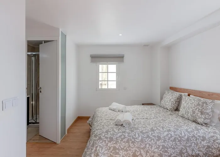 Апартаменти Alfama River View