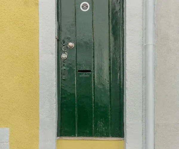 Alfama River View * Лісабон