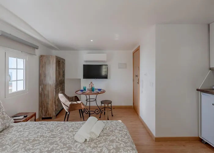 Alfama River View Апартаменти Лісабон